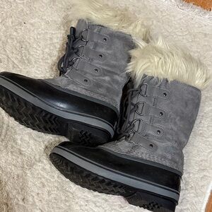 Sorel Gray Kids Boots with Faux Fur